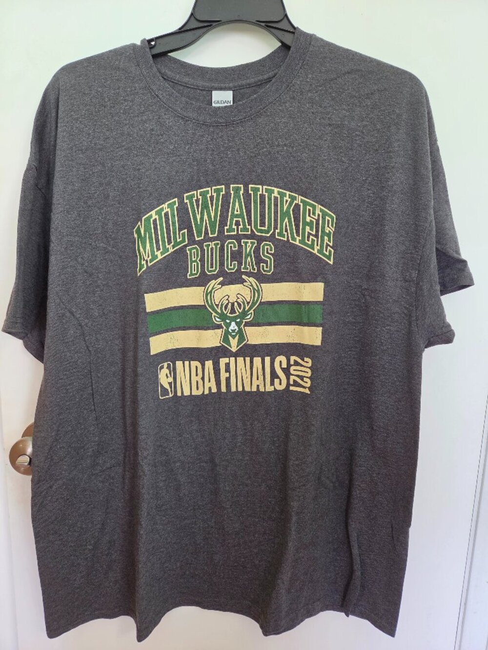 MILWAUKEE BUCK UNISEX NBA FINALS 2021 T-SHIRT